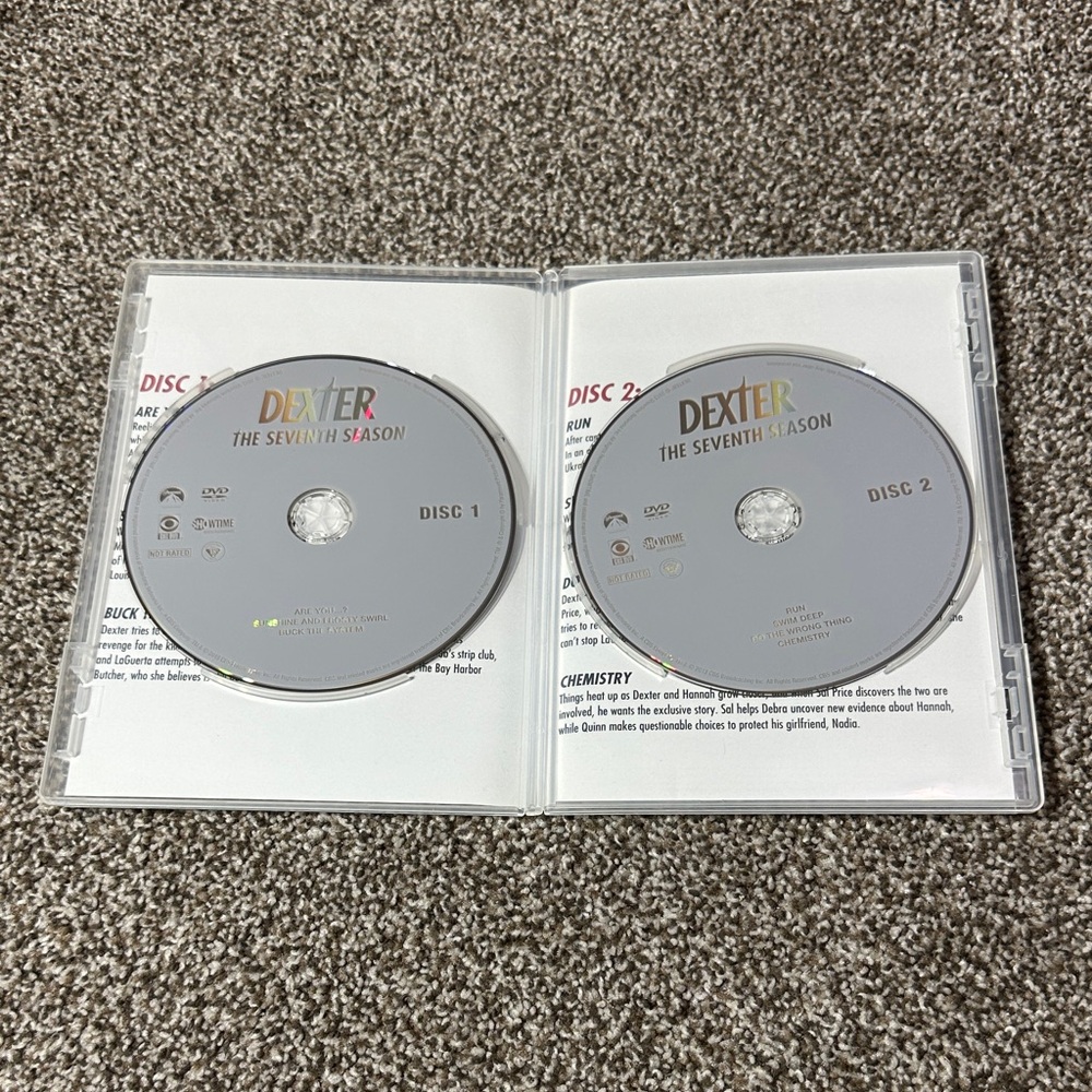 Dexter The Seventh Season DVD Box Set - Red and Purple Cover - Picture 4 of 5
